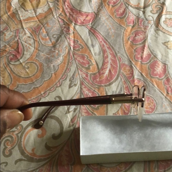 I am selling prescription frames - Picture 1 of 2